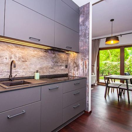 Inpoint 2-Bedrooms Apartment With Private Garden And Free Parking Краков Экстерьер фото