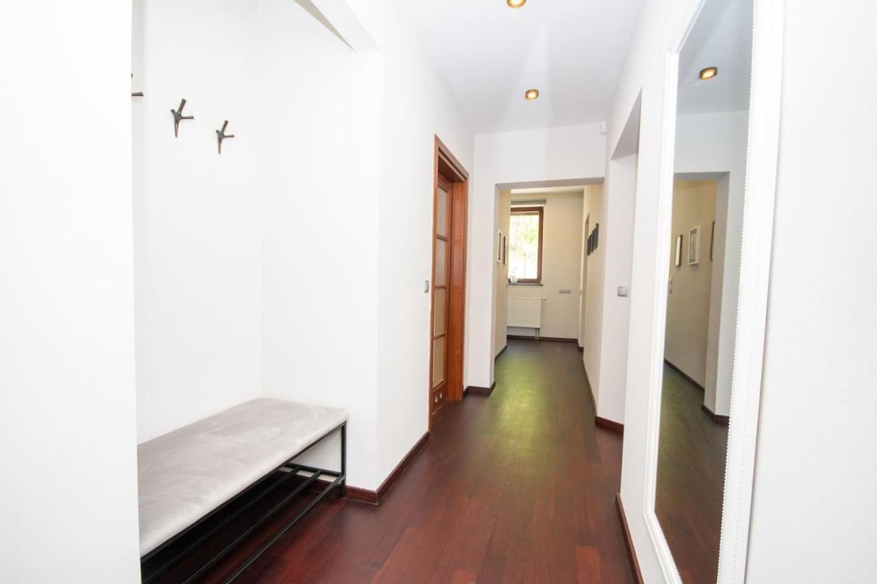 Inpoint 2-Bedrooms Apartment With Private Garden And Free Parking Краков Экстерьер фото