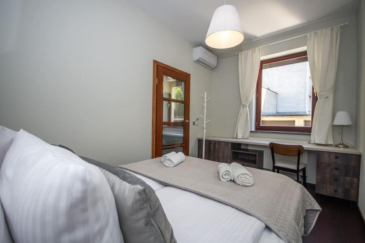 Inpoint 2-Bedrooms Apartment With Private Garden And Free Parking Краков Экстерьер фото